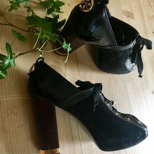 Tory Burch Chunky Lace- Up Ankle booties